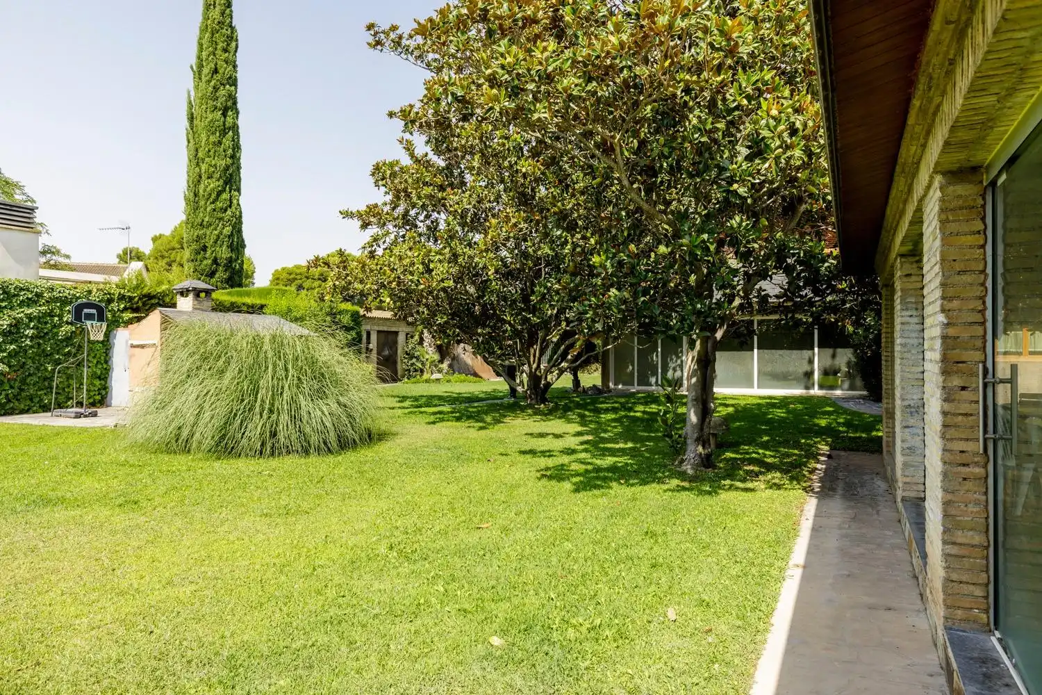 Garden of Houses for sale in Zaragoza  with Air Conditioner, Heating and Private garden