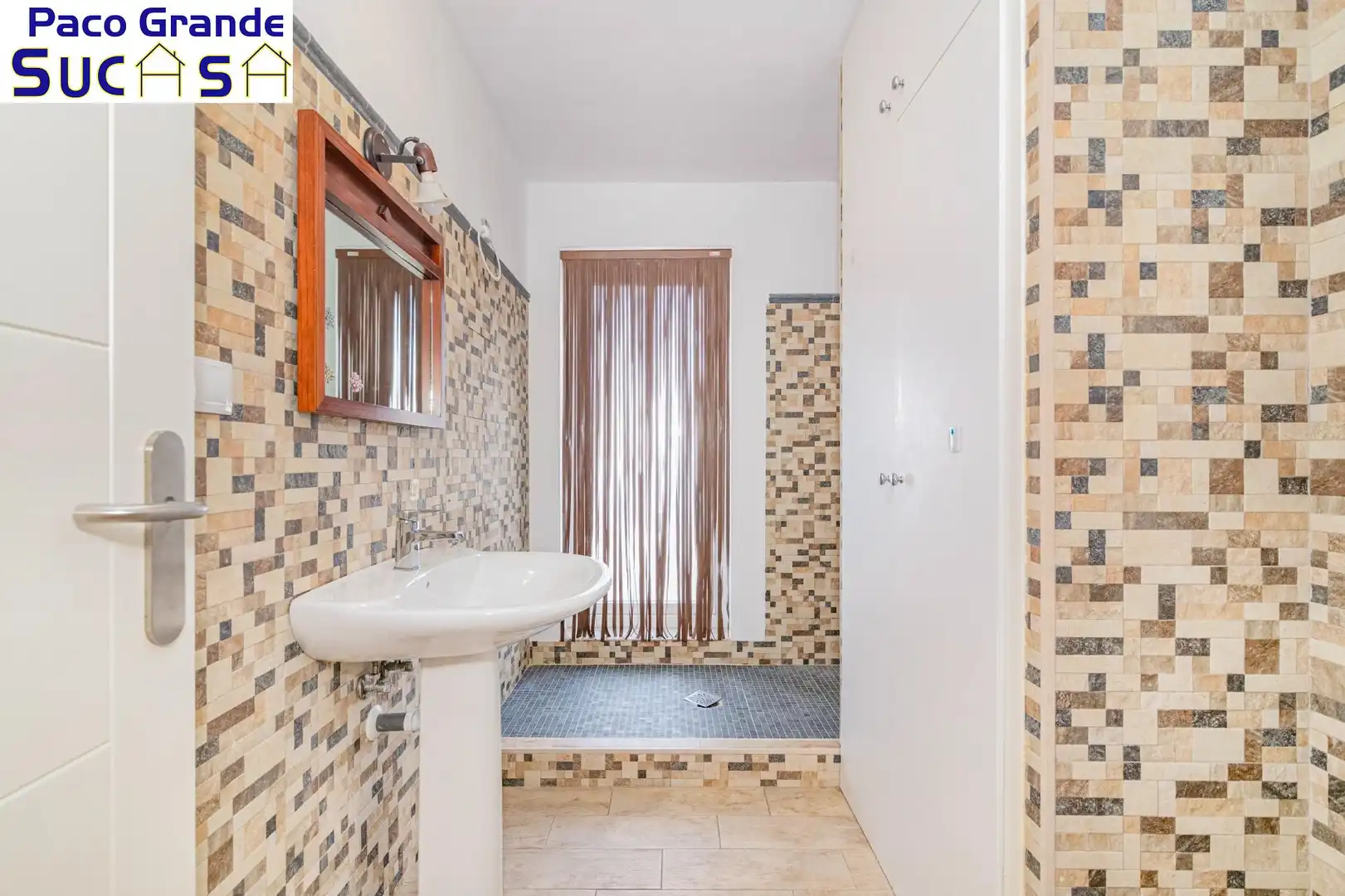 Piso con ascensor en venta en Calle Calle Arabial, imagen 18