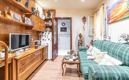 Living room of Flat for sale in  Madrid Capital  with Heating