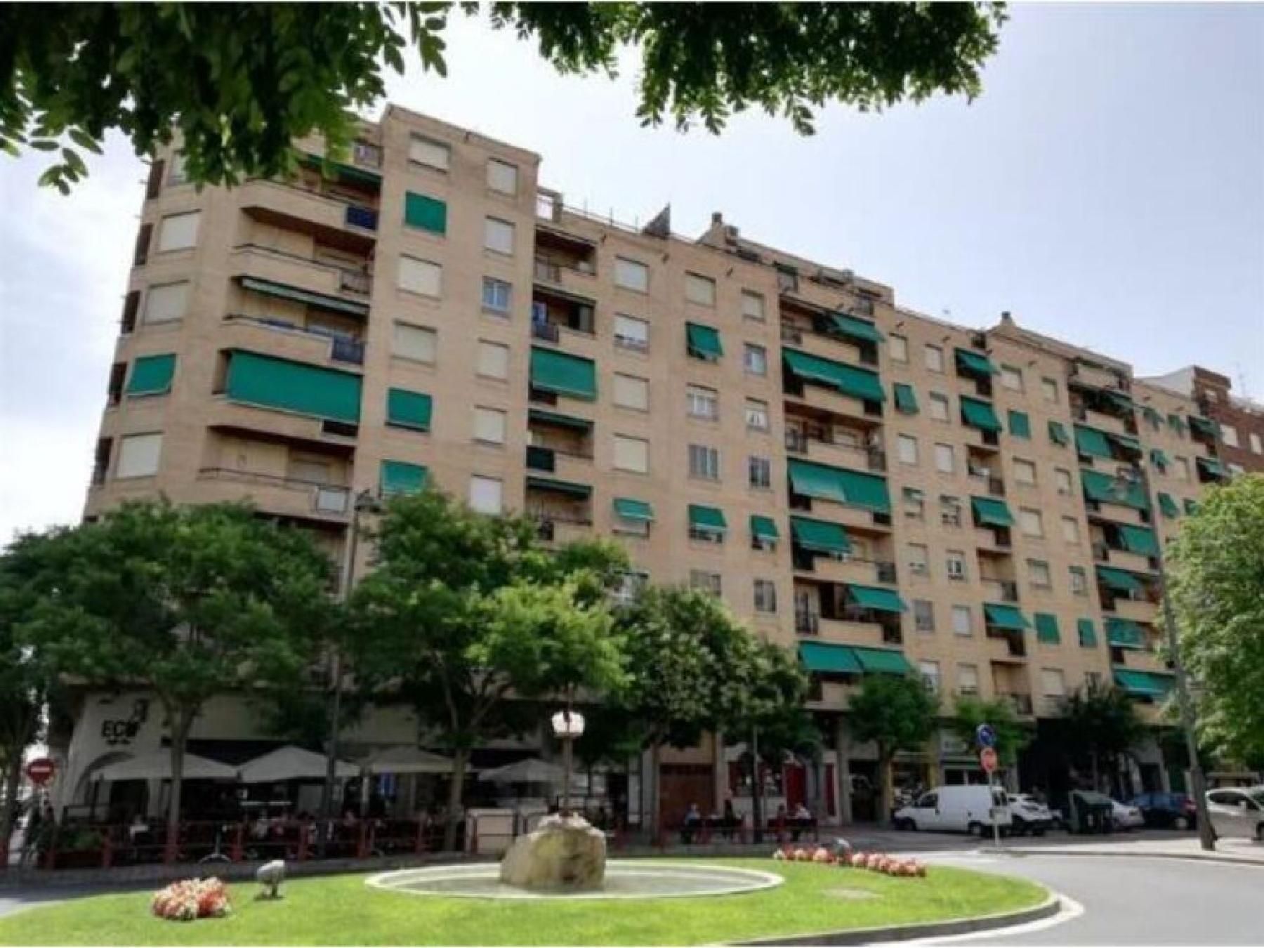 Vista exterior de Pis en venda en  Logroño