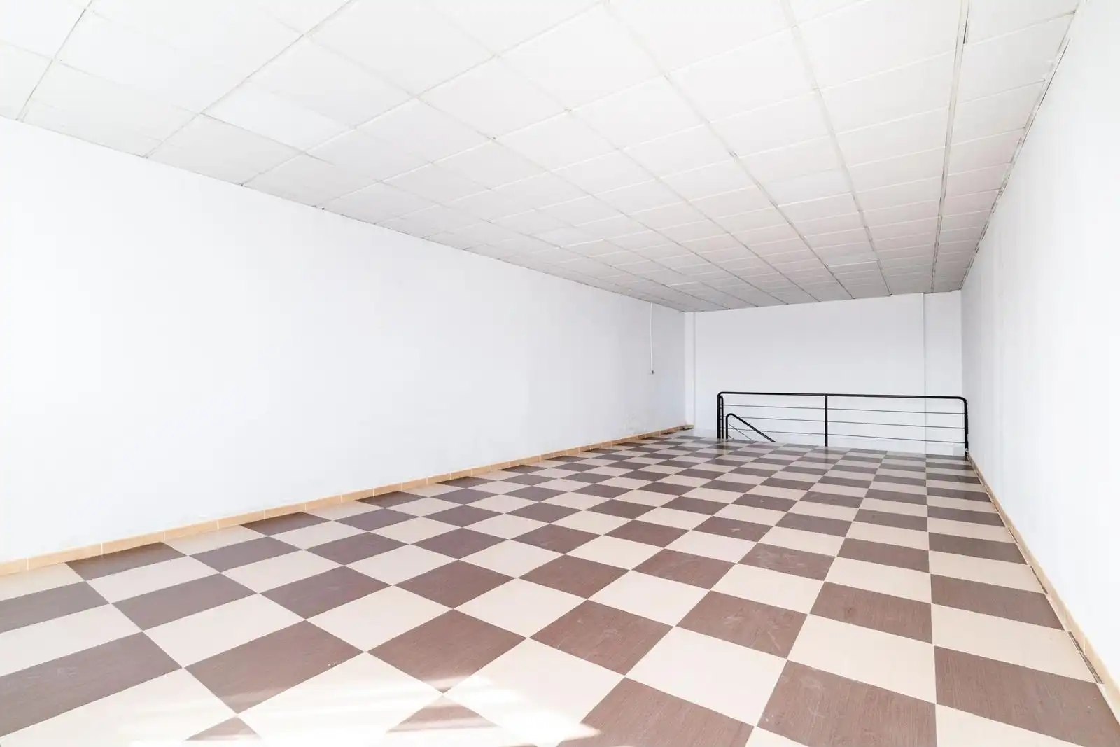 Nave industrial de alquiler en Albolote
