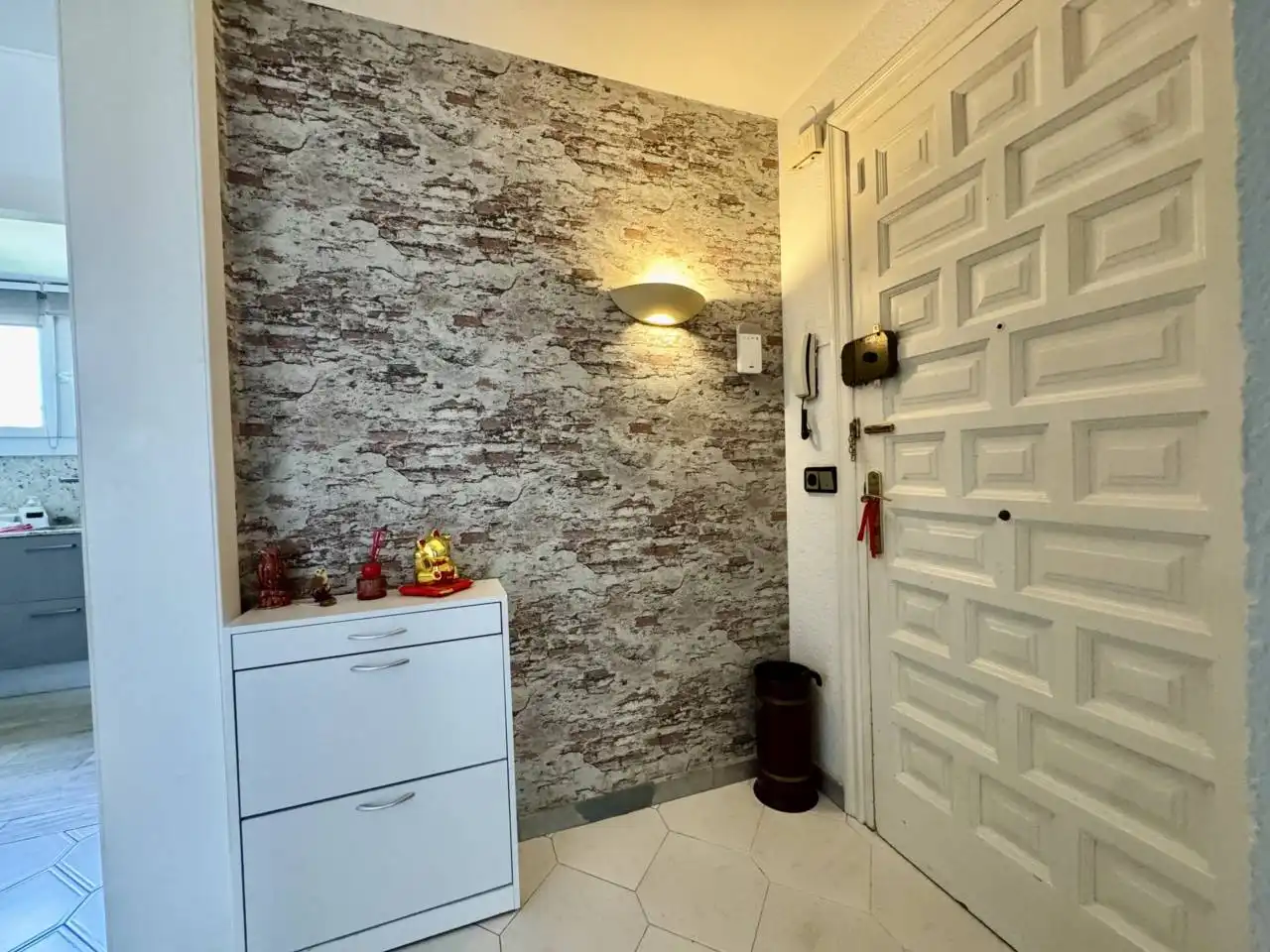 Flat for sale in La Roca del Vallès  with Air Conditioner, Heating and Terrace