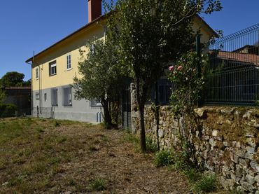 Casa rústica amb jardí en venda a Lugar ALENDE-PEREIRA 8
