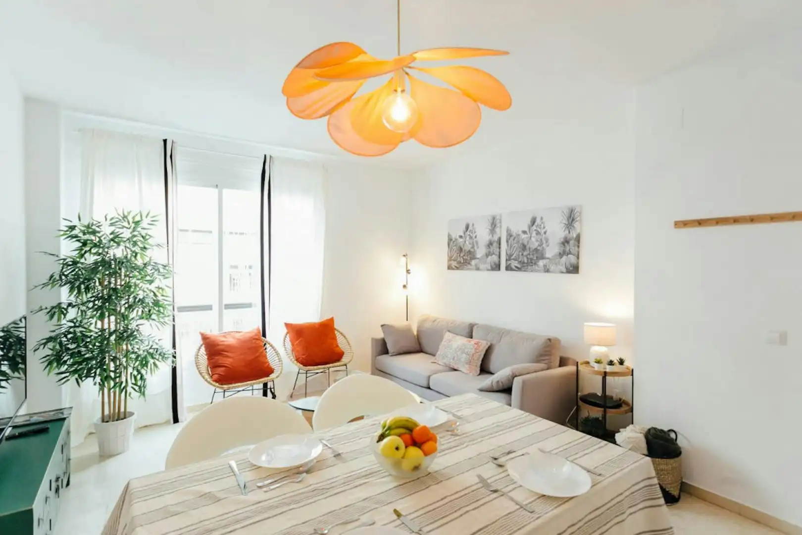 Sala de estar de Piso de alquiler en Sevilla con Aire acondicionado, Calefacción y Lavadora