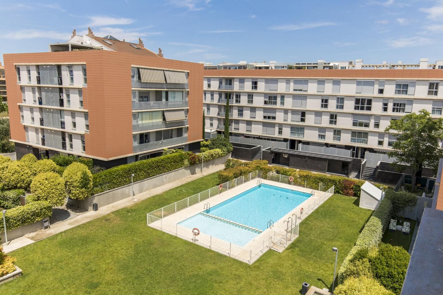 Swimming pool of Duplex for sale in  Zaragoza Capital  with Air Conditioner, Heating and Terrace