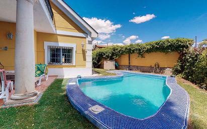 Swimming pool of House or chalet for sale in Alcalá de Henares  with Terrace and Swimming Pool