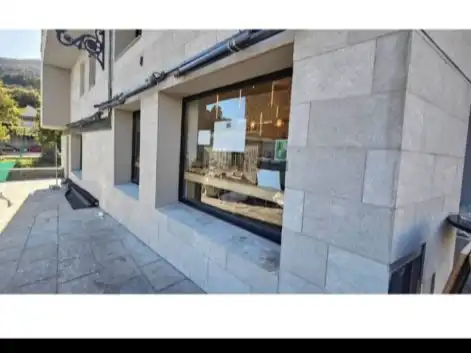 Vista exterior de Local en venta en Balmaseda con Calefacción, Terraza y Amueblado