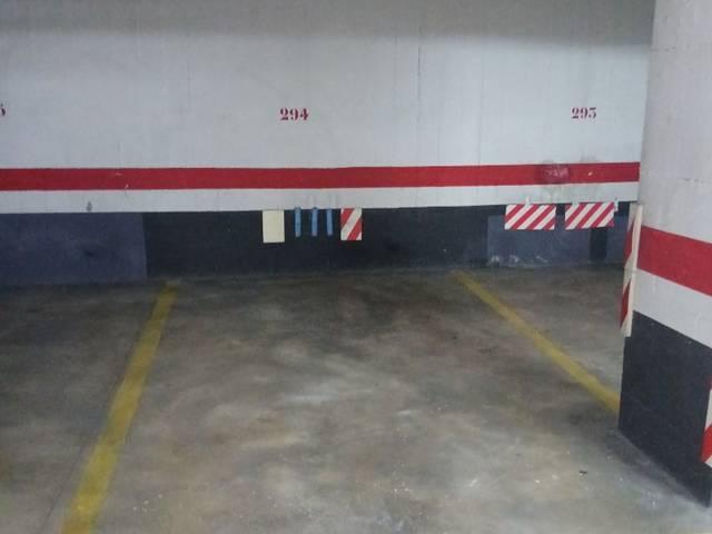 Garaje en Venta en Carrer del Capitular de Gandia, 10 en La Creu Coberta