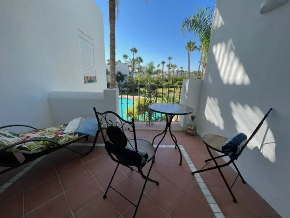Terraza de Apartamento de alquiler en Estepona con Aire acondicionado, Terraza y Piscina