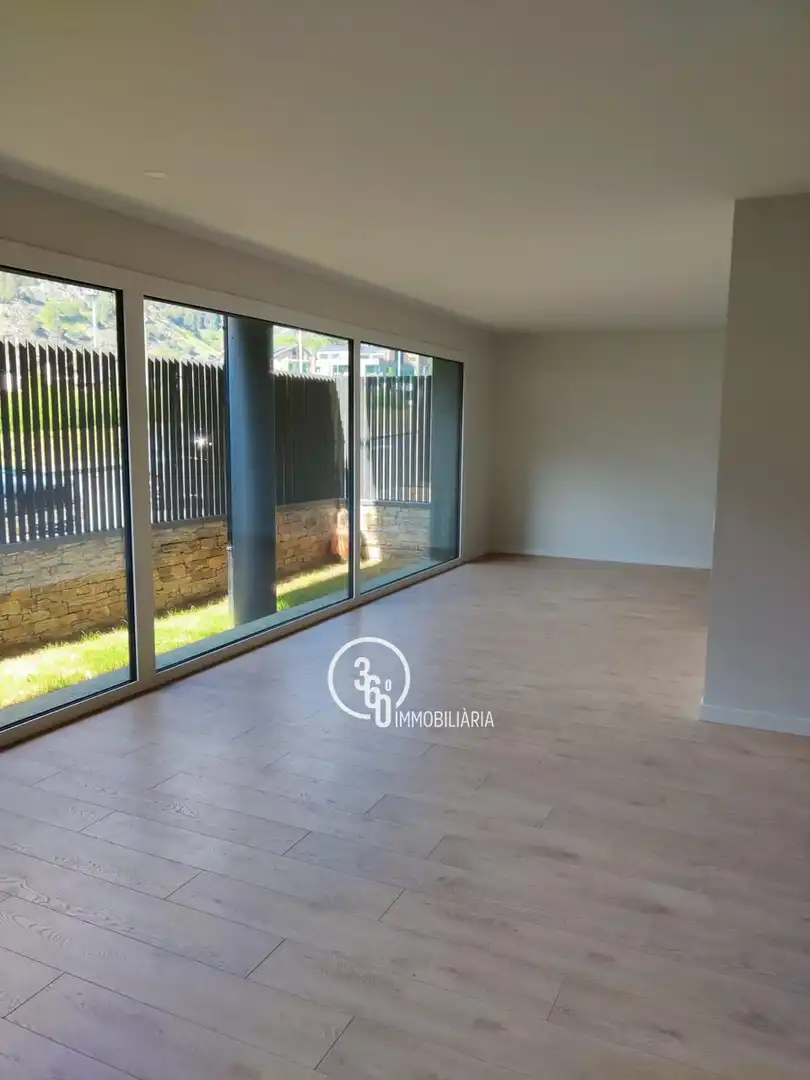 3-bedroom flat for sale in Ordino · 3 of 60