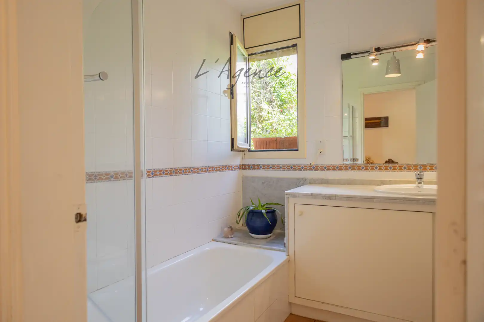 Badezimmer von Haus oder Chalet zum Verkauf in Calonge i Sant Antoni mit Heizung, Privatgarten und Terrasse