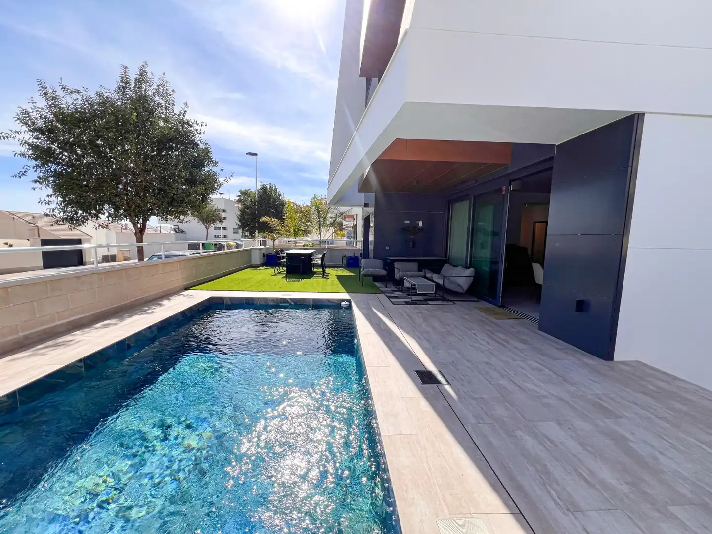 Piscina de Planta baja en venta en Guardamar del Segura con Aire acondicionado, Jardín privado y Terraza