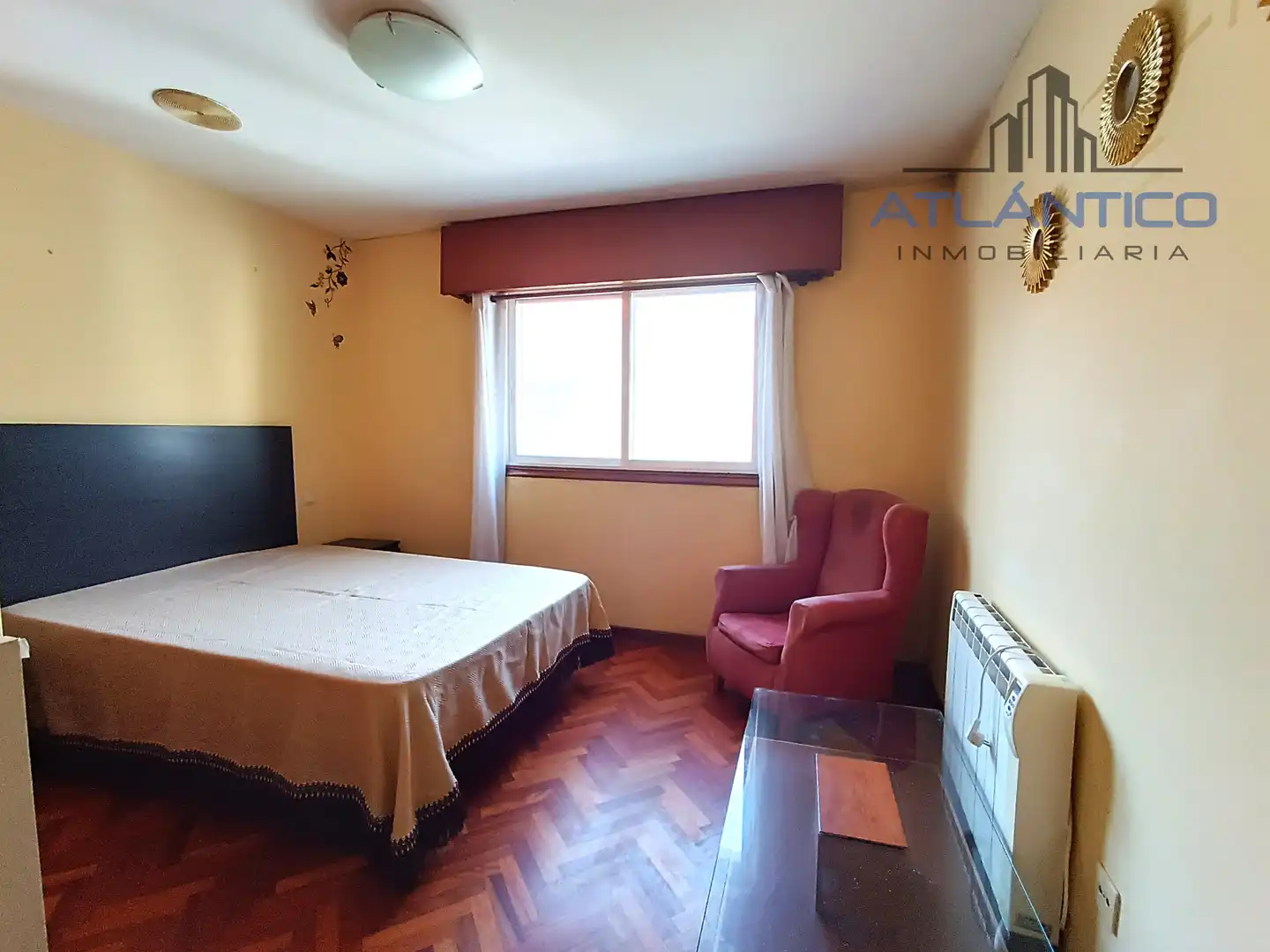 Habitación de Apartamento en venta en A Coruña Capital  con Parquet, Trastero y Amueblado
