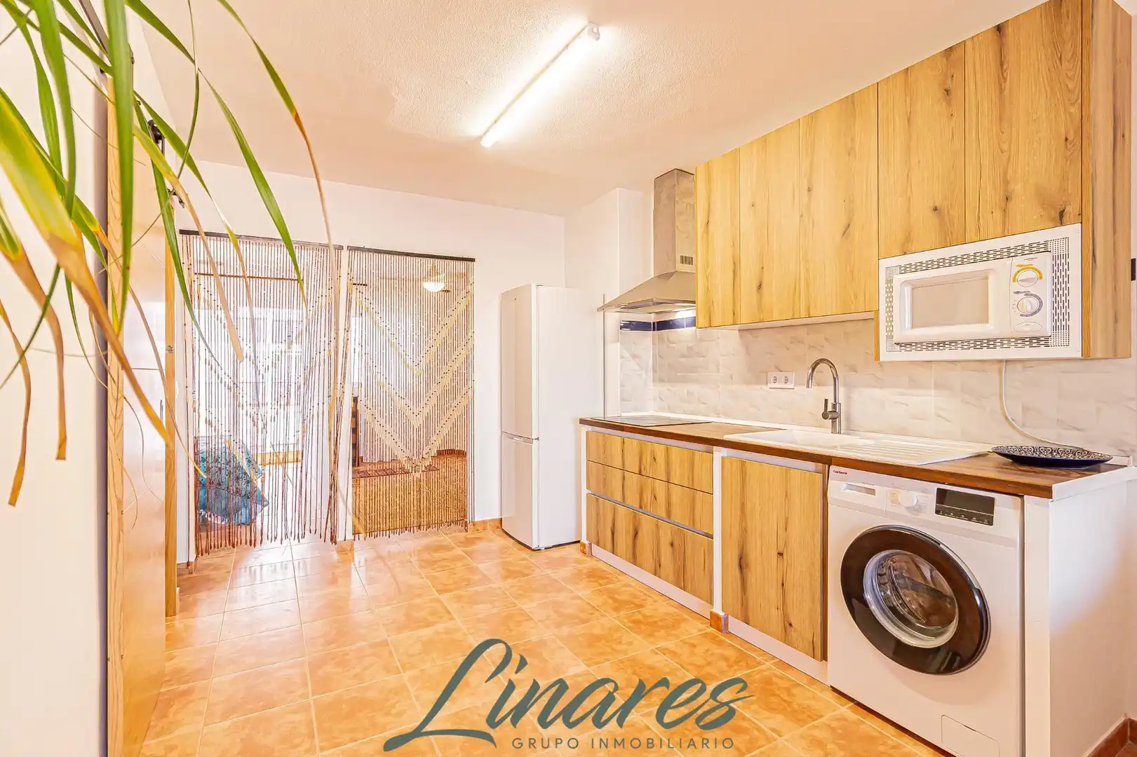 Cuina de Apartament en venda en La Manga del Mar Menor amb Terrassa