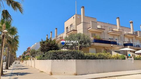 Foto 2 de Casa adosada en venda a Prat de Vilanova, Barcelona