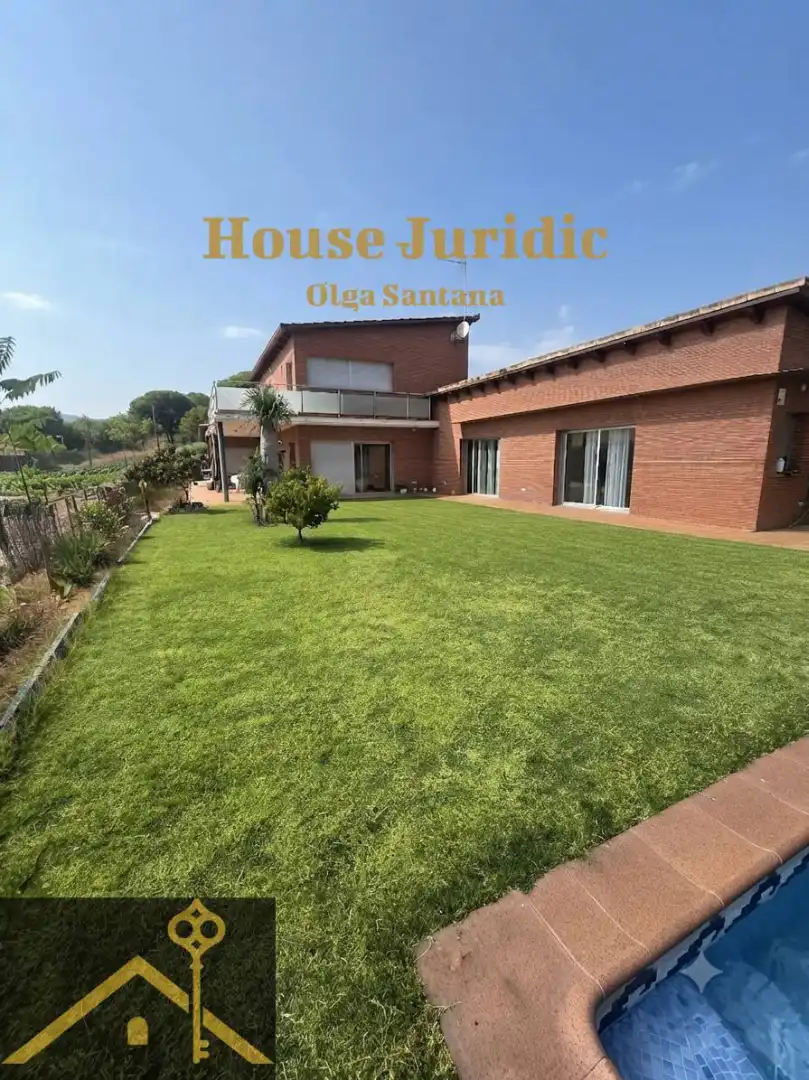 Jardí de Casa o xalet en venda en Mataró amb Aire condicionat, Calefacció i Jardí privat