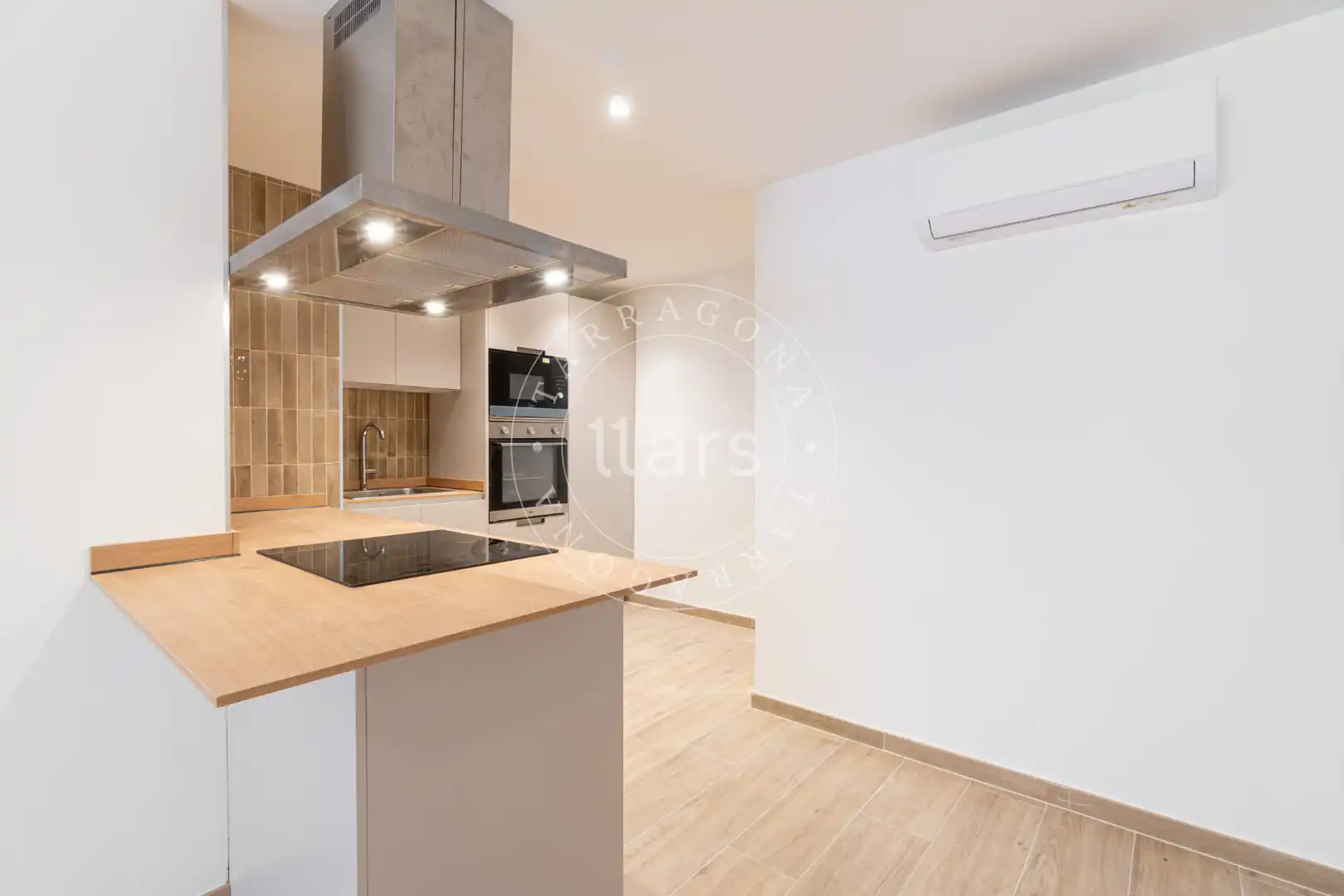 Ground floor with lift for sale in Carrer de Sant Antoni Maria Claret, imagen 3