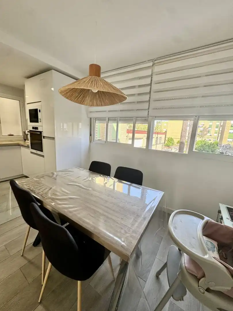 Comedor de Piso en venta en Castilleja de la Cuesta con Aire acondicionado y Calefacción