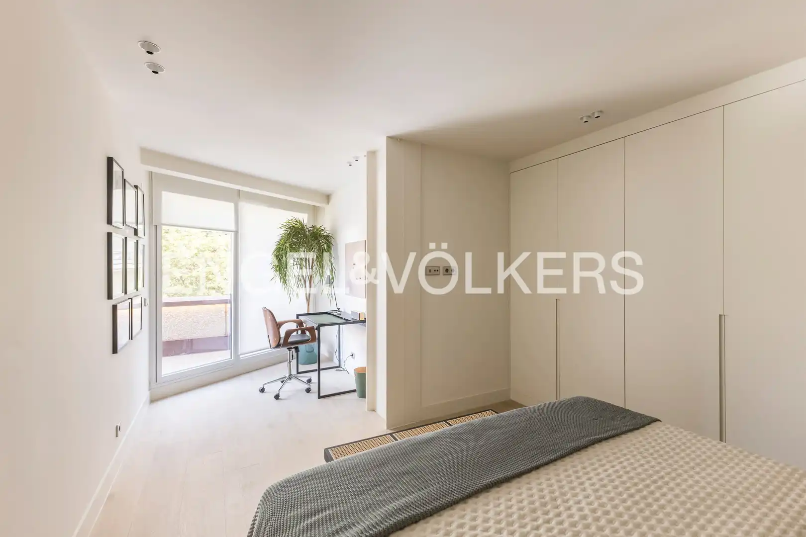 Schlafzimmer von Wohnung zur Miete in Madrid mit Klimaanlage, Heizung und Terrasse