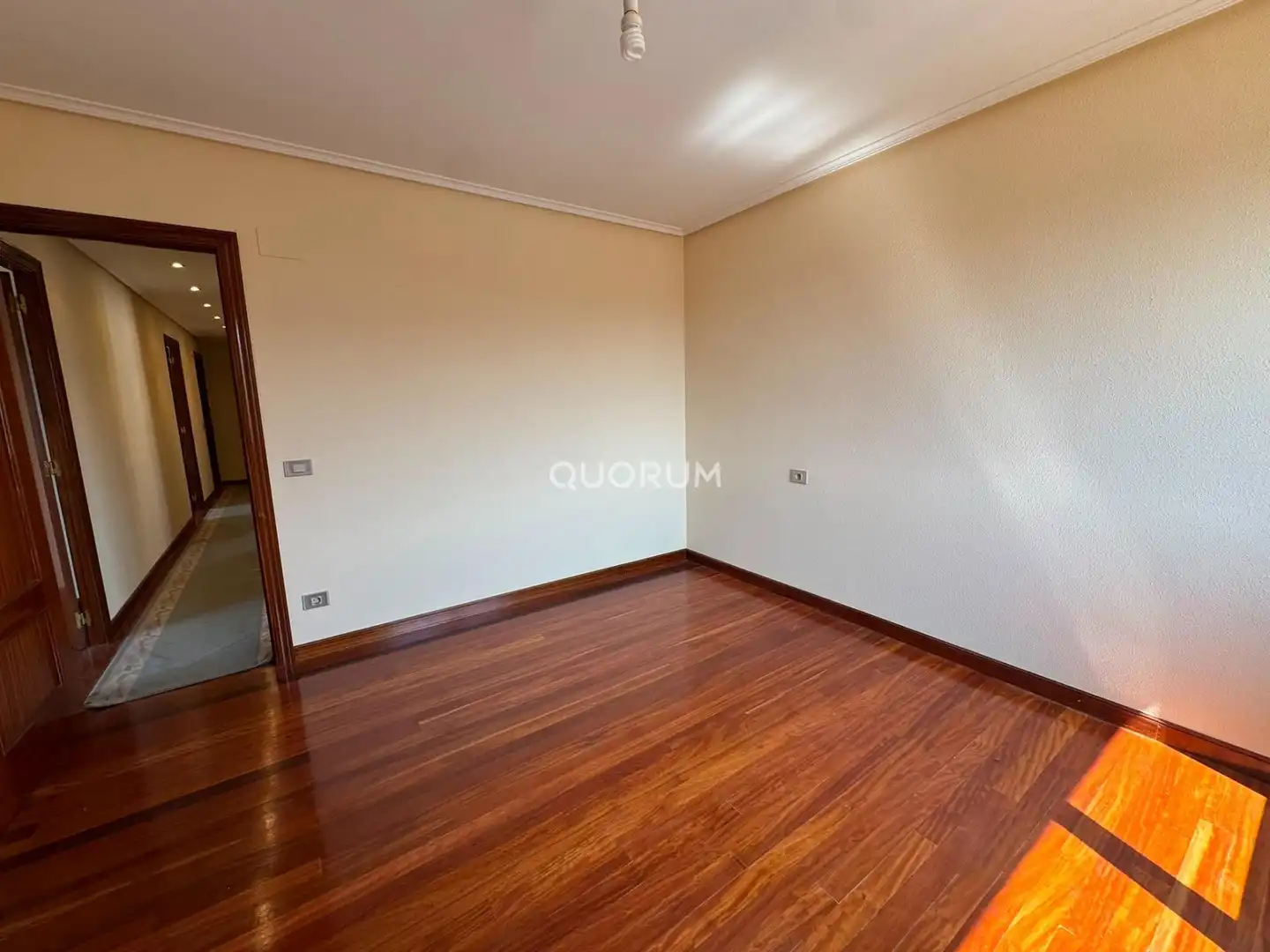 Habitación de Ático en venta en Barakaldo  con Calefacción, Terraza y Trastero