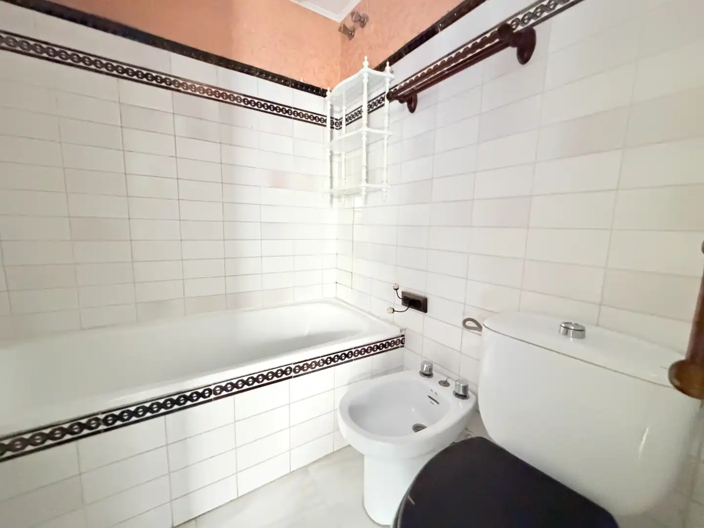 Bany de Pis en venda en Sevilla amb Aire condicionat i Balcó