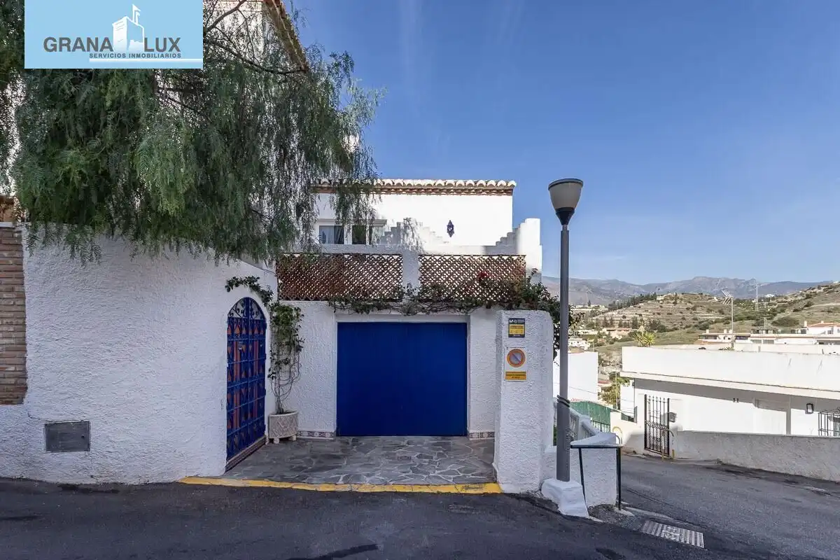 Exterior view of Houses for sale in Almuñécar  with Air Conditioner, Heating and Private garden