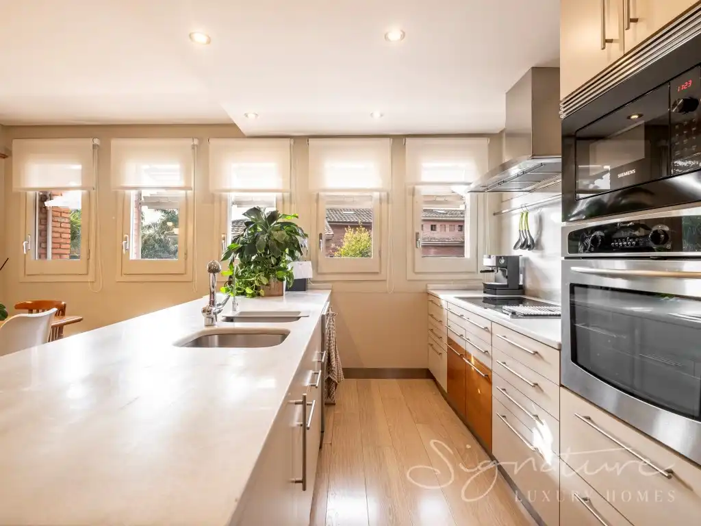 Kitchen of Detached homes for sale in Sant Cugat del Vallès  with Air Conditioner, Private garden and Terrace