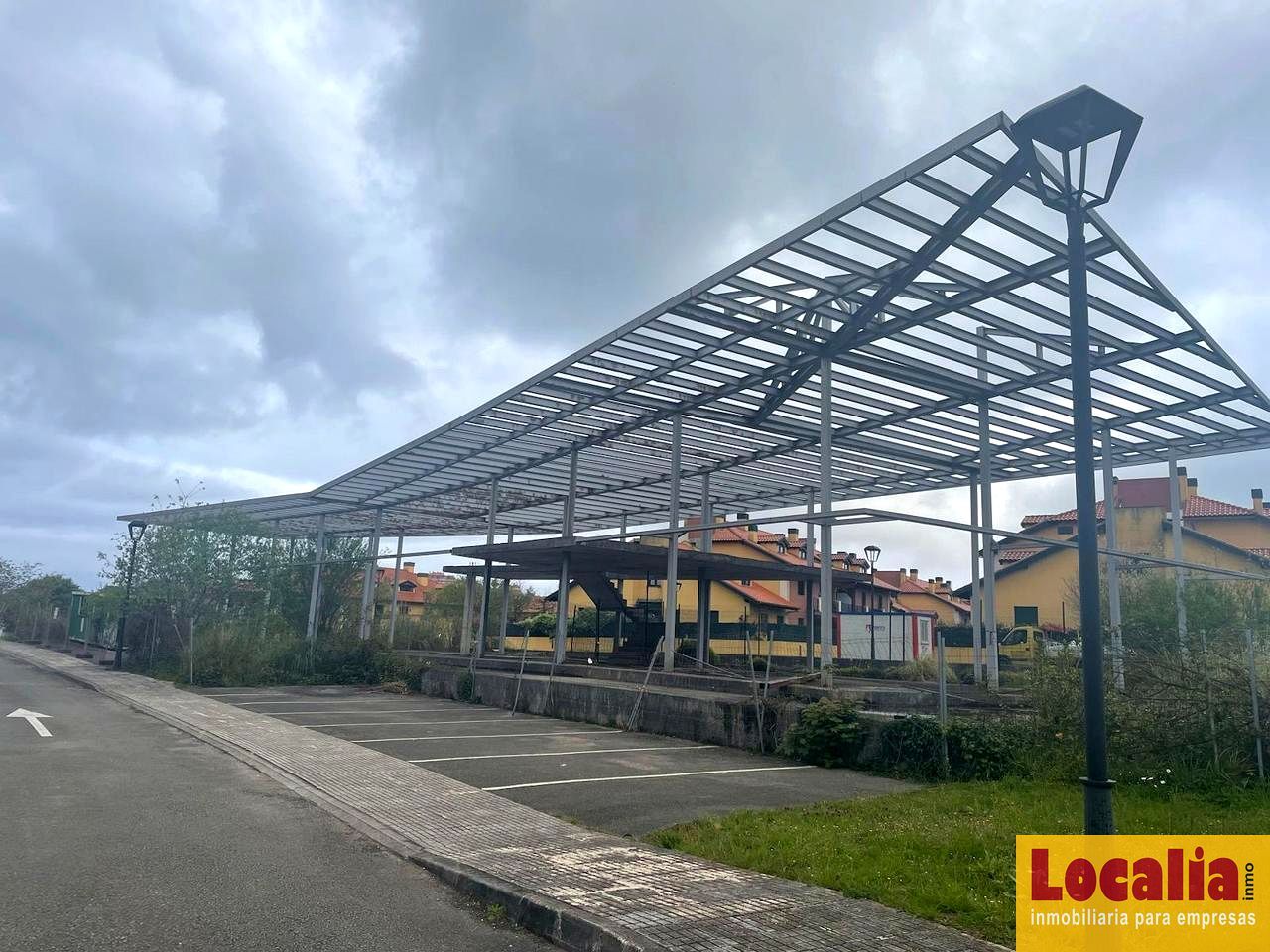 Vista exterior de Local en venda en Comillas (Cantabria)