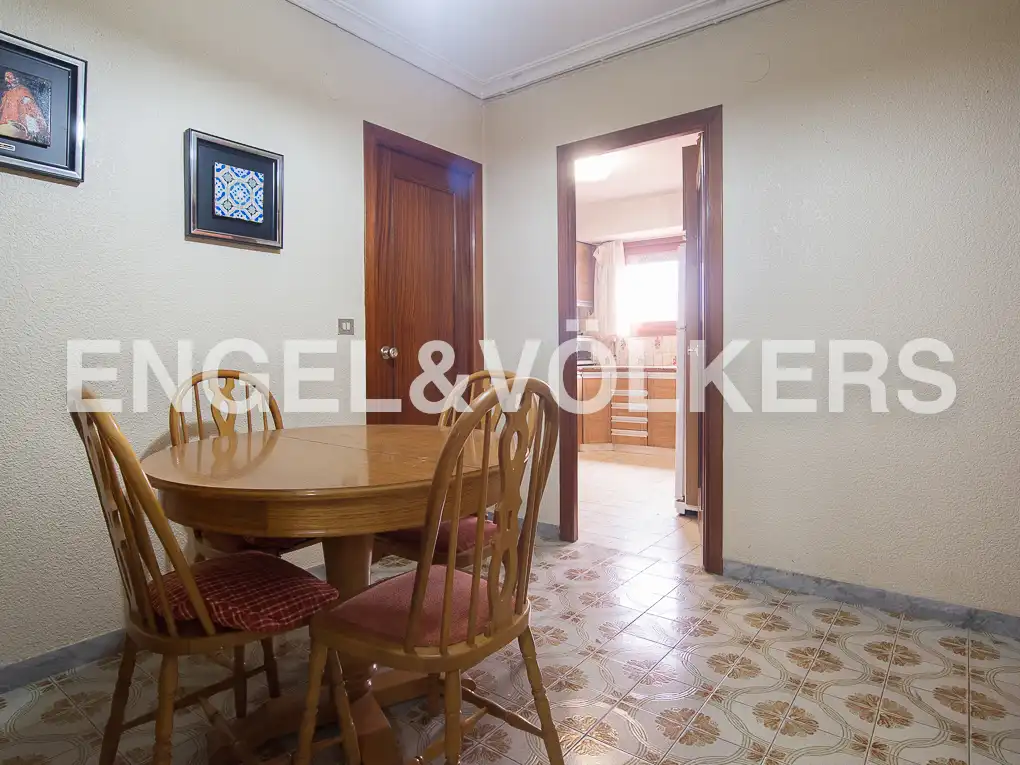 Menjador de Apartament en venda en Vila-real amb Calefacció i Balcó