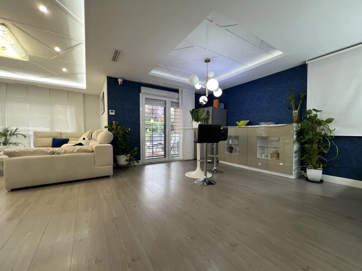 Sala d'estar de Casa o xalet en venda en Rivas-Vaciamadrid amb Aire condicionat, Calefacció i Jardí privat