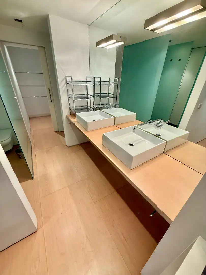 Badezimmer von Maisonette zum Verkauf in Madrid mit Heizung