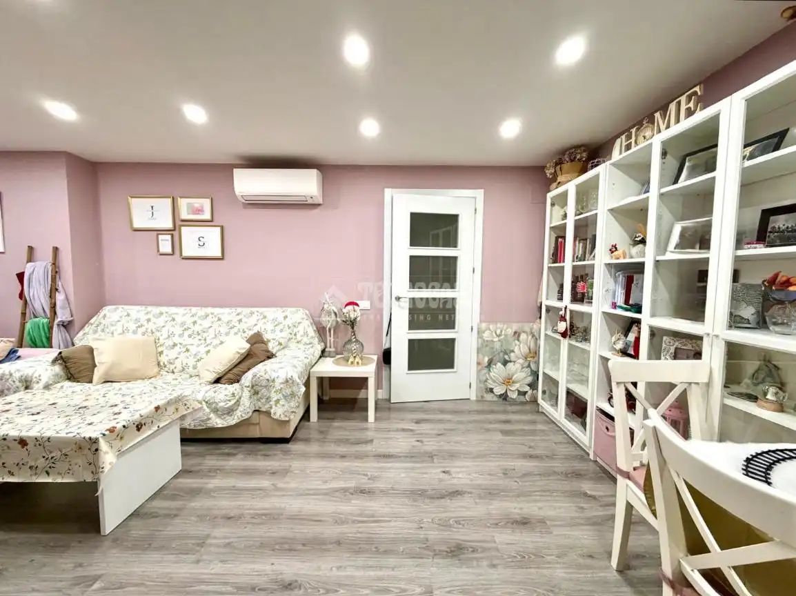 Piso en venta en Móstoles con Aire acondicionado, Calefacción y Alarma