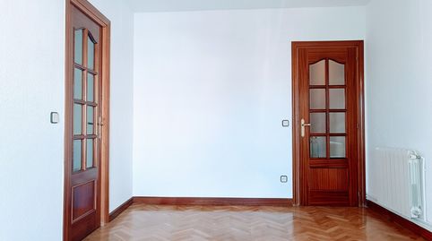 Foto 3 de Piso de alquiler en Isla de Java, Tres Olivos - Valverde, Madrid Capital