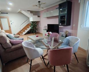 Living room of Duplex for sale in Pozuelo de Alarcón  with Air Conditioner, Heating and Furnished