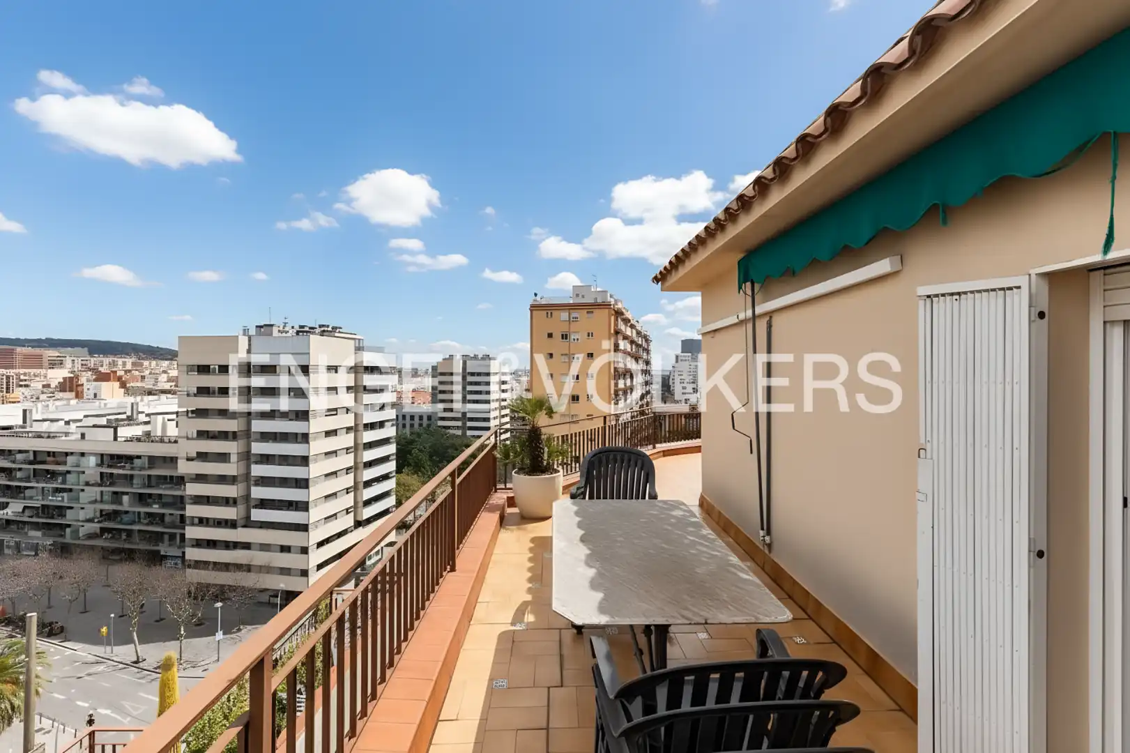 Terrassa de Àtic en venda en L'Hospitalet de Llobregat amb Aire condicionat, Calefacció i Parquet