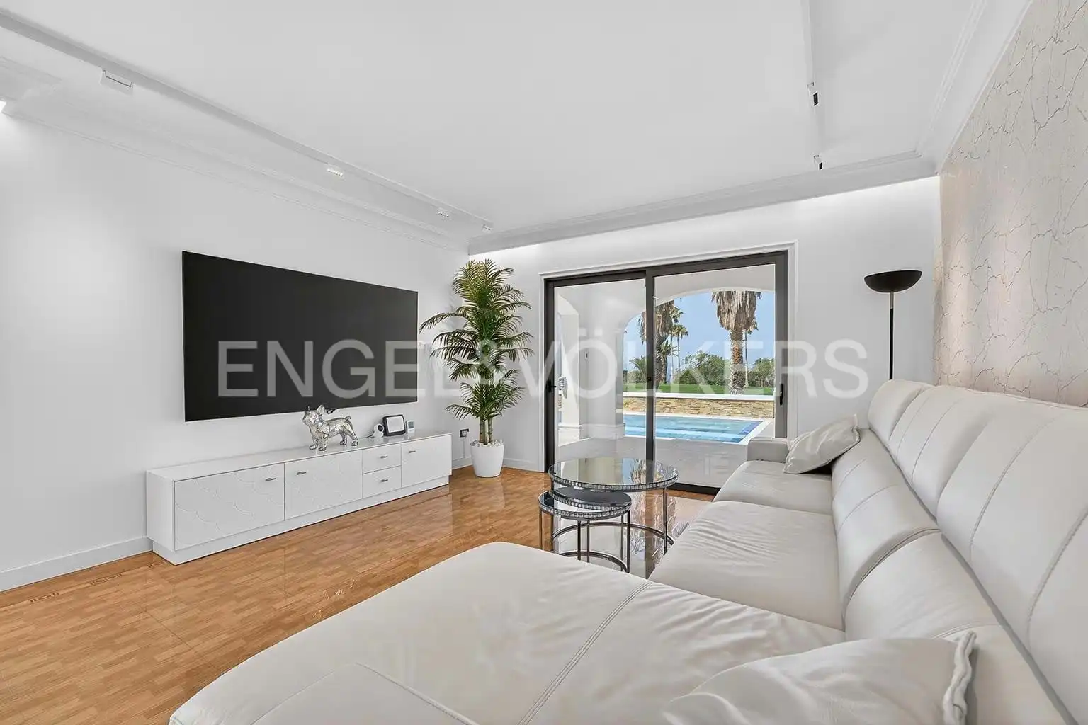 Sala de estar de Casa o chalet en venta en Adeje con Aire acondicionado, Terraza y Piscina