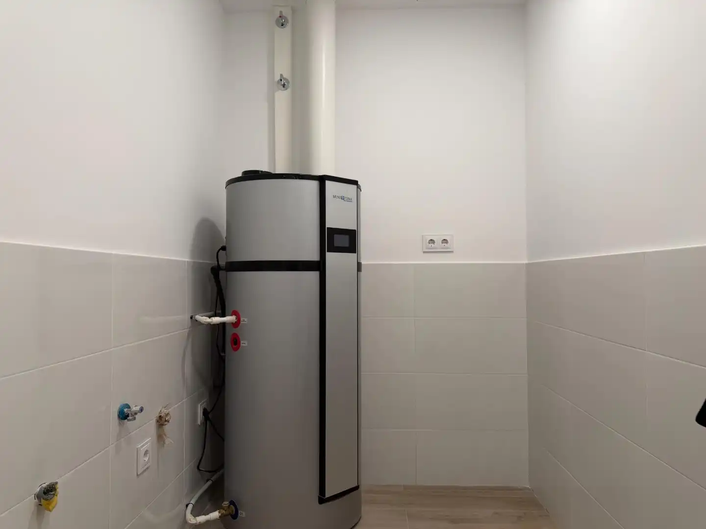 Baño de Piso en venta en Sabadell con Calefacción y Balcón