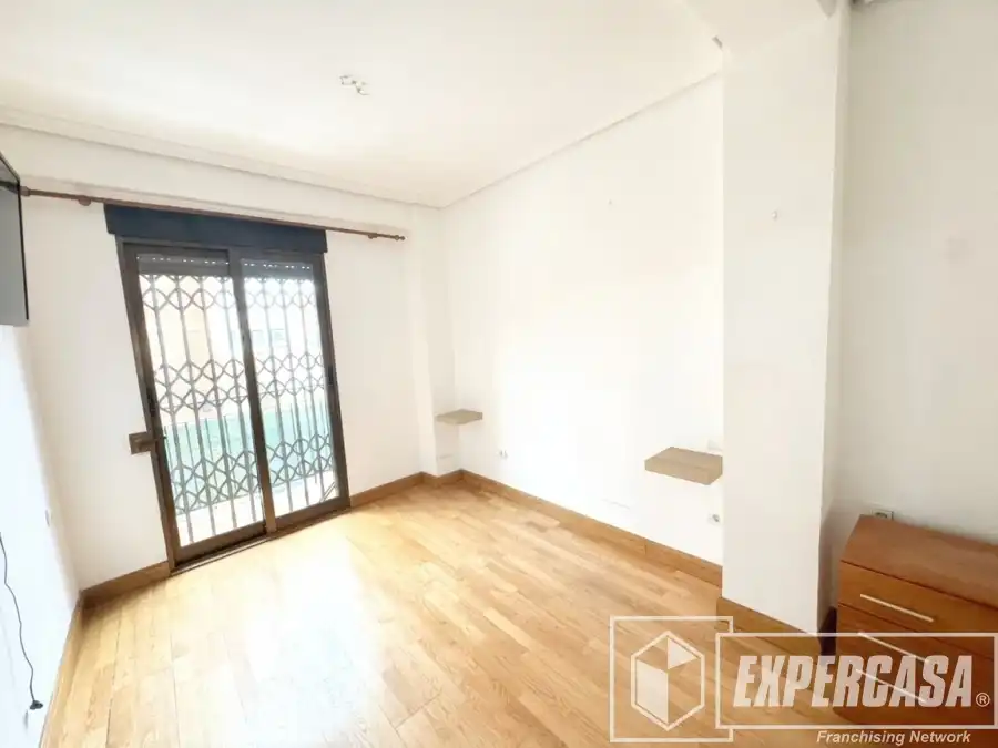 Vista exterior de Pis de lloguer amb opció a compra en Valencia amb Aire condicionat i Terrassa