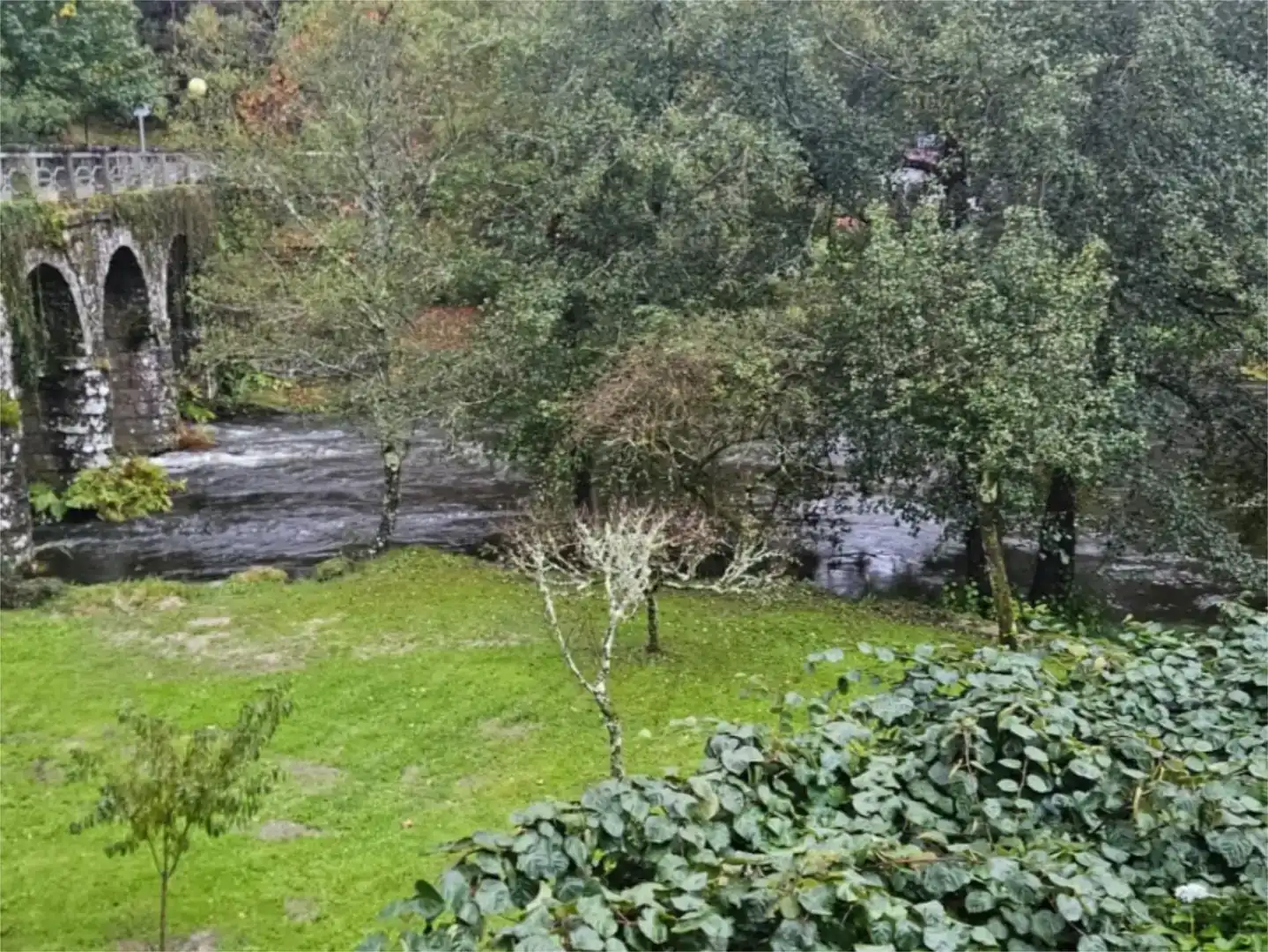 Jardín de Casa o chalet en venta en A Lama   con Jardín privado y Amueblado