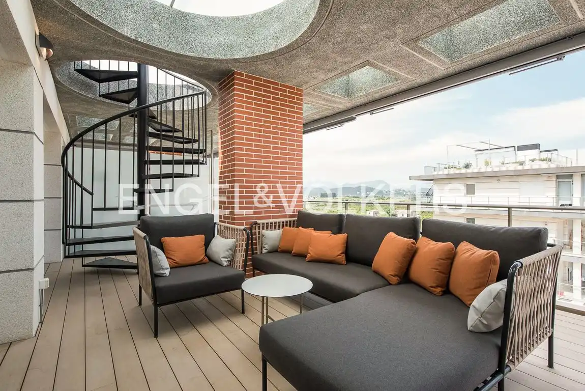 Terrasse von Dachboden zum Verkauf in Oliva mit Klimaanlage, Heizung und Terrasse