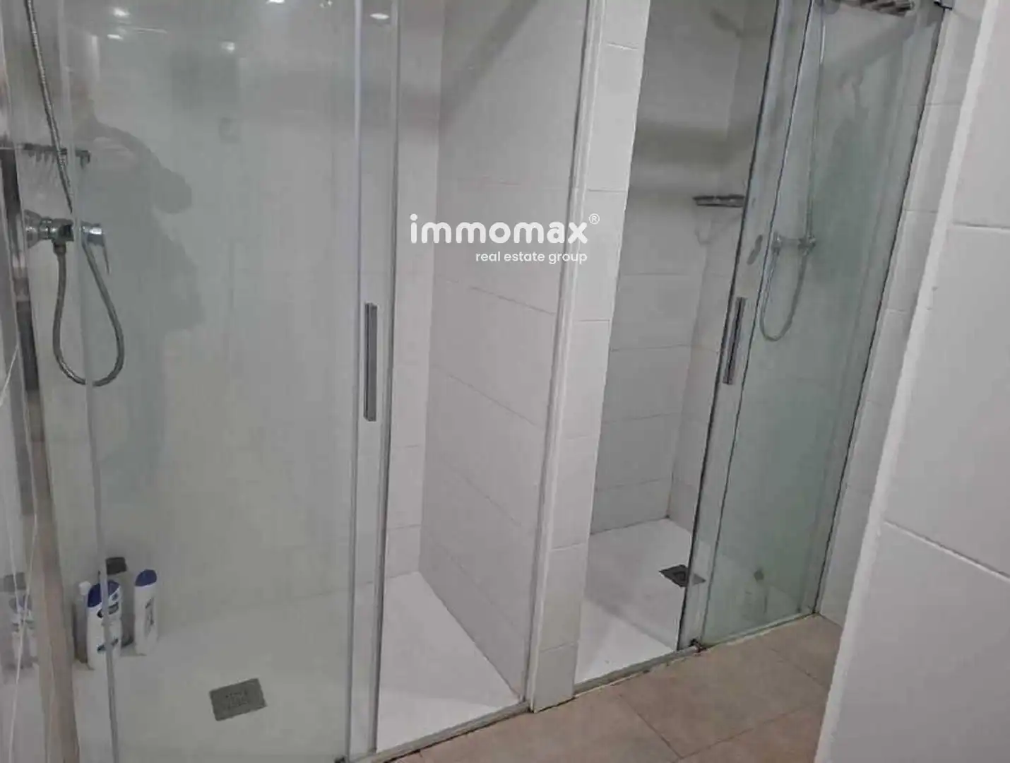 Baño de Nave industrial en venta en Martorell