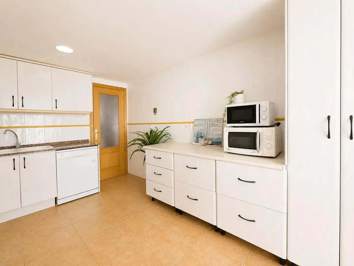 Detached homes for sale in Calle LLENTISCLE, Racó
