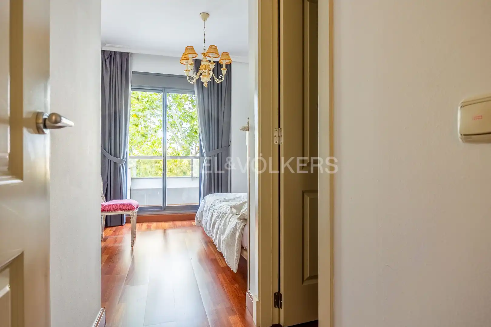 Bedroom of Flat for sale in Sevilla  with Air Conditioner, Heating and Private garden