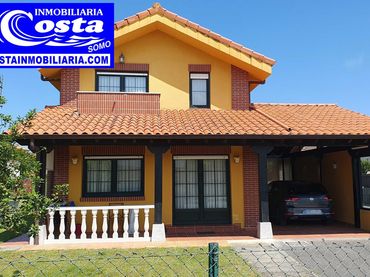 Xalet amb balcó en venda a Calle Verdes