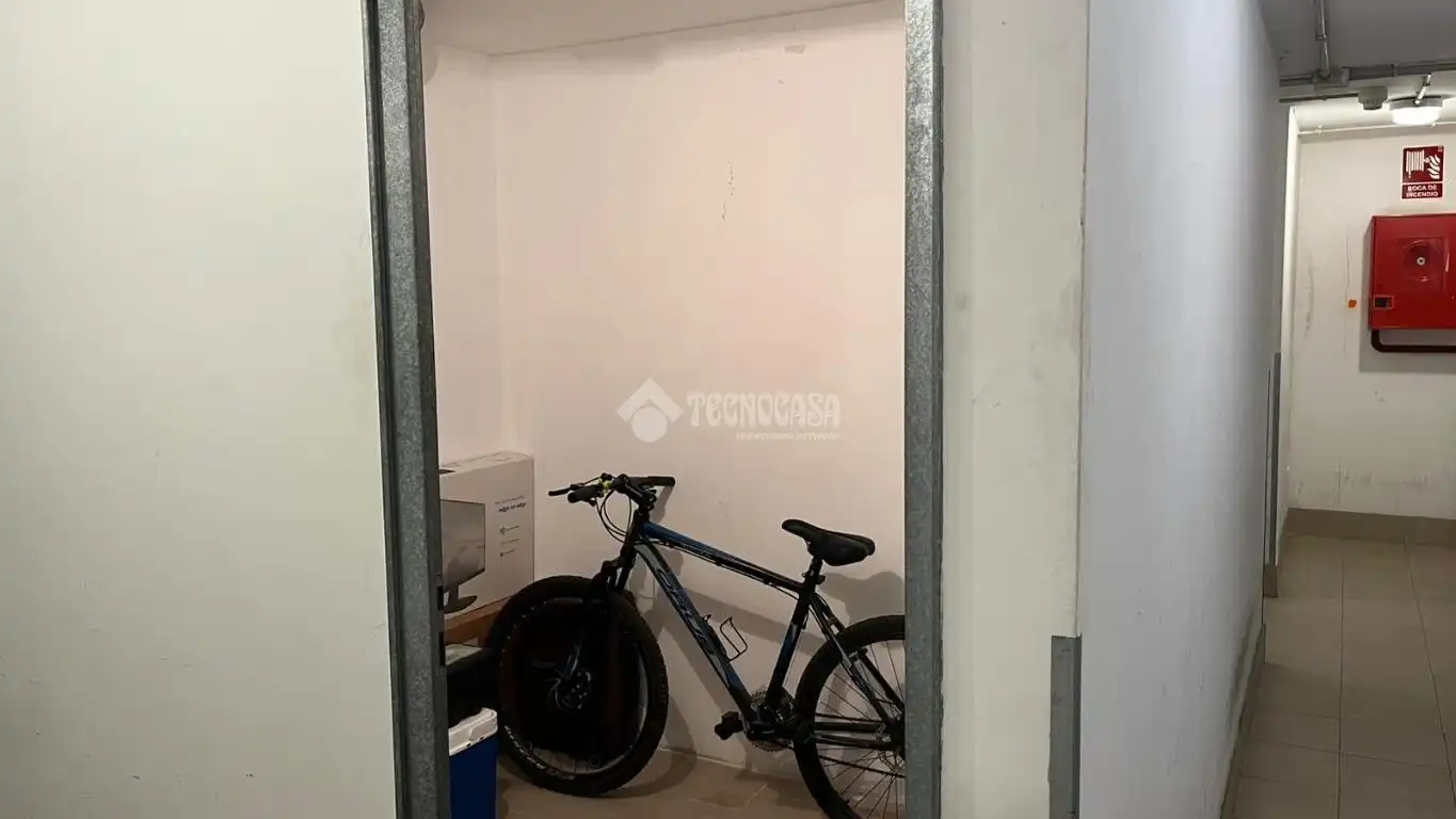 Piso en venta en Barberà del Vallès con Aire acondicionado, Trastero y Balcón