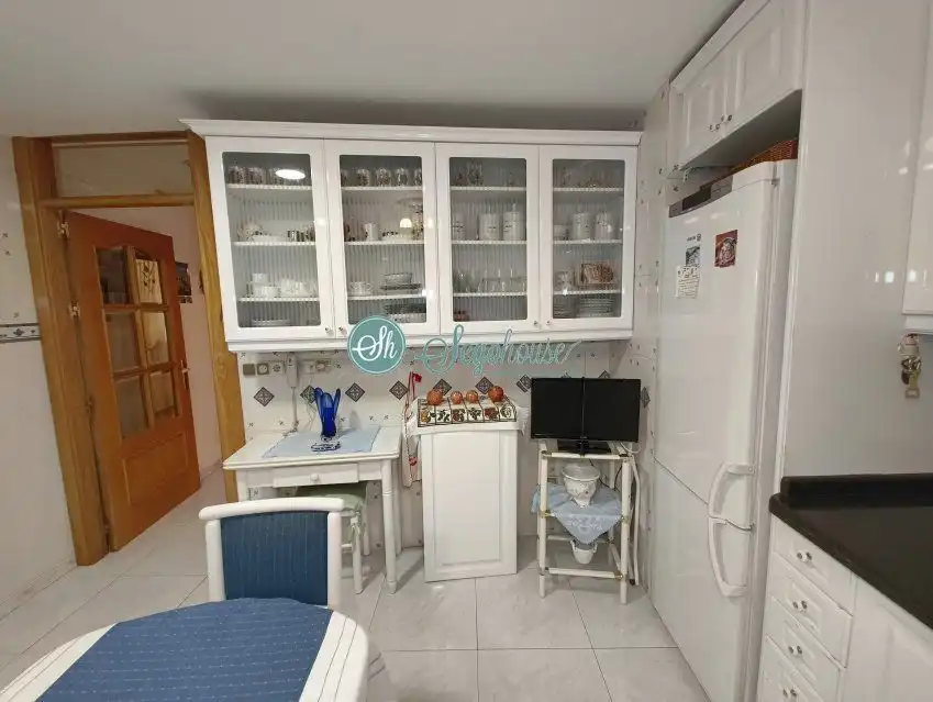 Cocina de Piso en venta en Segovia con Calefacción, Trastero y Balcón
