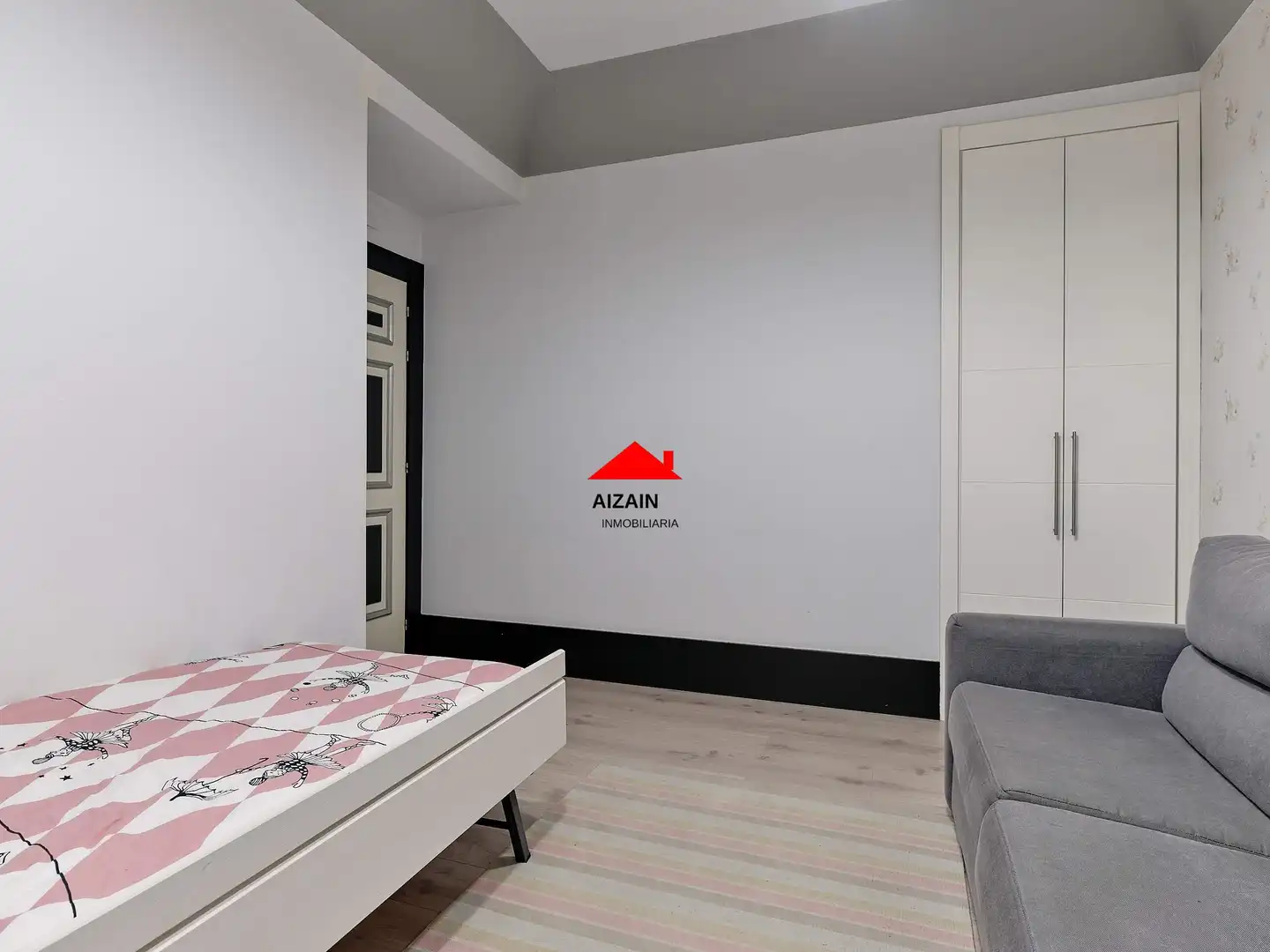Habitación de Piso en venta en Bilbao  con Calefacción y Trastero