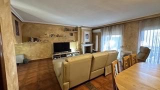 Sala d'estar de Casa adosada en venda en Fuenlabrada amb Aire condicionat, Calefacció i Terrassa