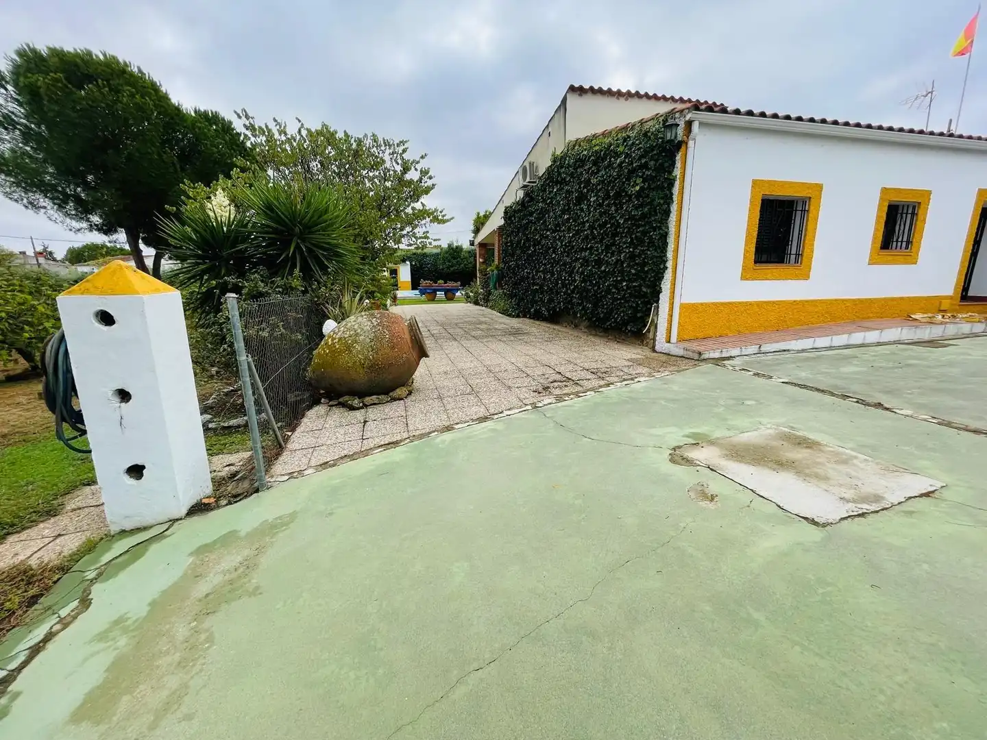 Vista exterior de Casa o chalet en venta en Casar de Cáceres con Aire acondicionado, Jardín privado y Terraza