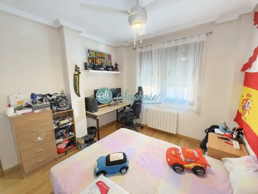 Habitación de Casa o chalet en venta en Segovia con Calefacción y Trastero